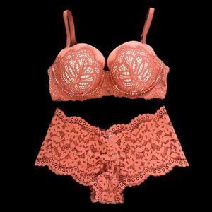 Victorias Secret set Dream Angels Lined Demi bra & Body lace Shortie 32DD / S